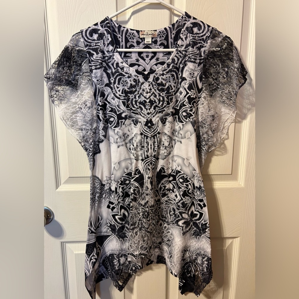 Black and White Printed Tunic